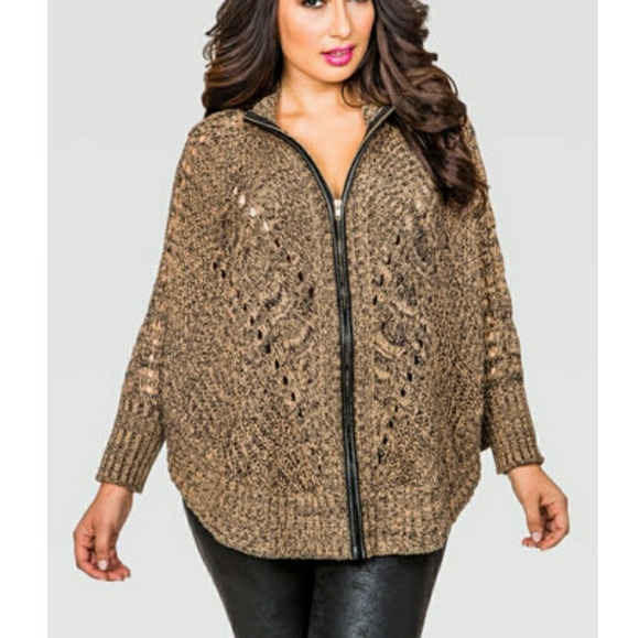 Poncho Cardigan fits up to 2X - Picture 2 of 3